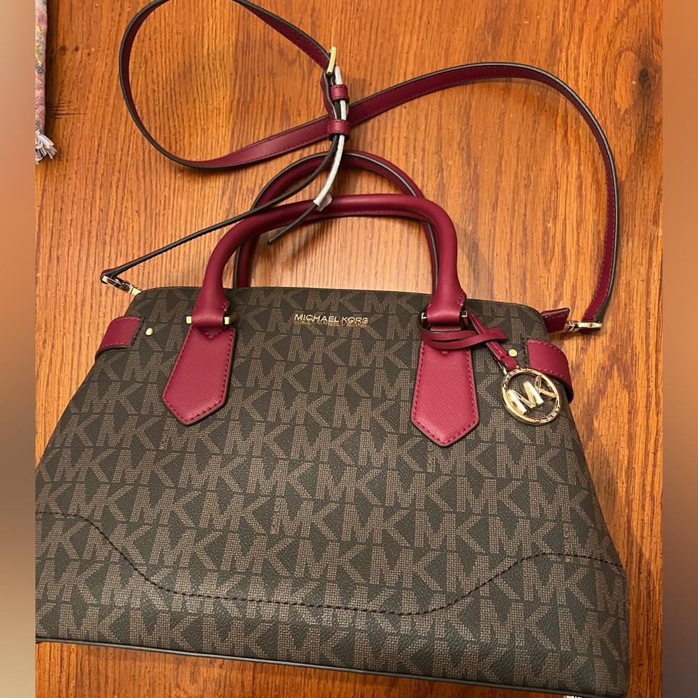 Michael Kors Lynn Satchel Mulberry NWT